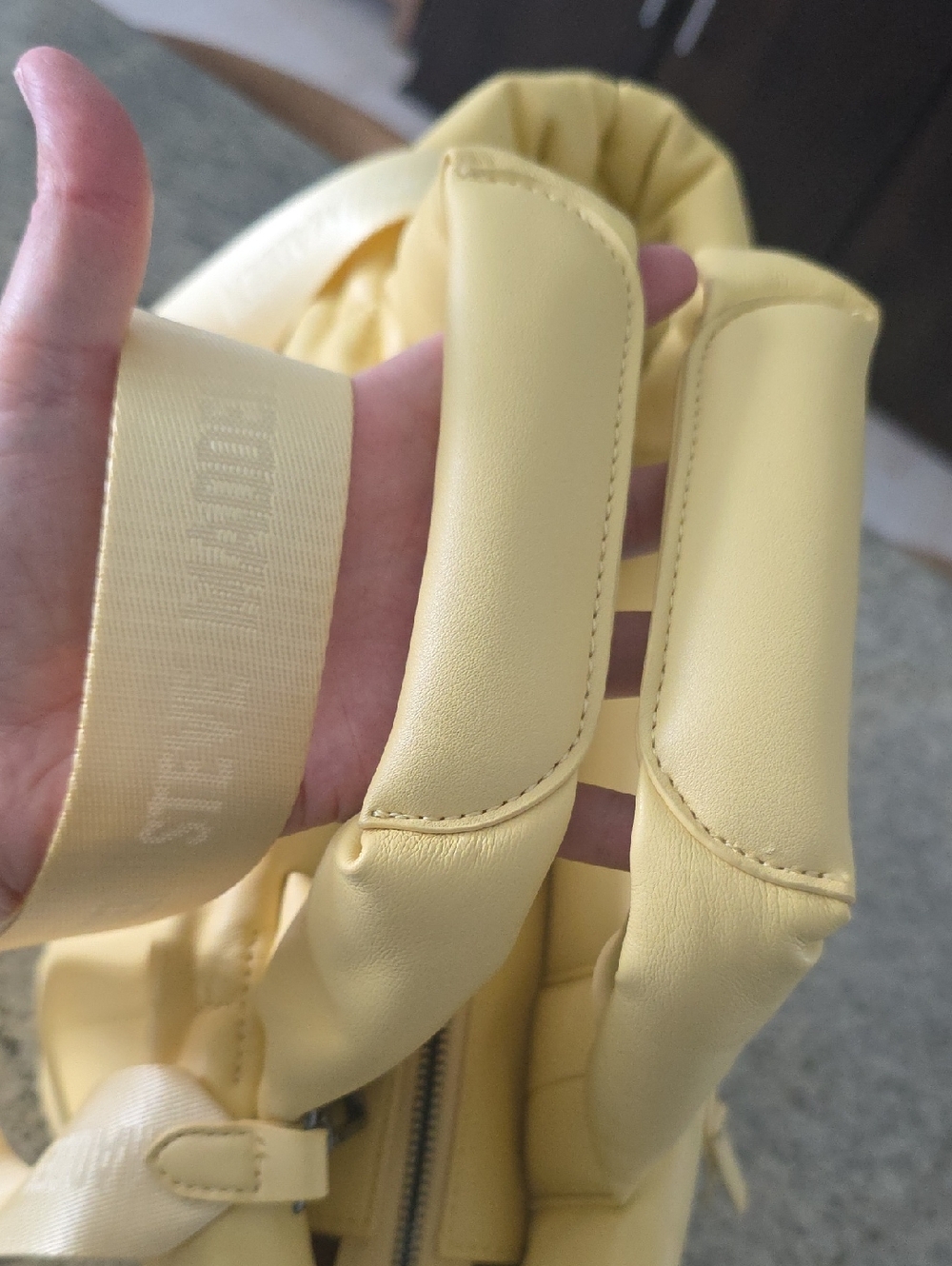 Steve Madden Butter Yellow Puffer Crossbody Bag with Embossed SM - Picture 4 of 9